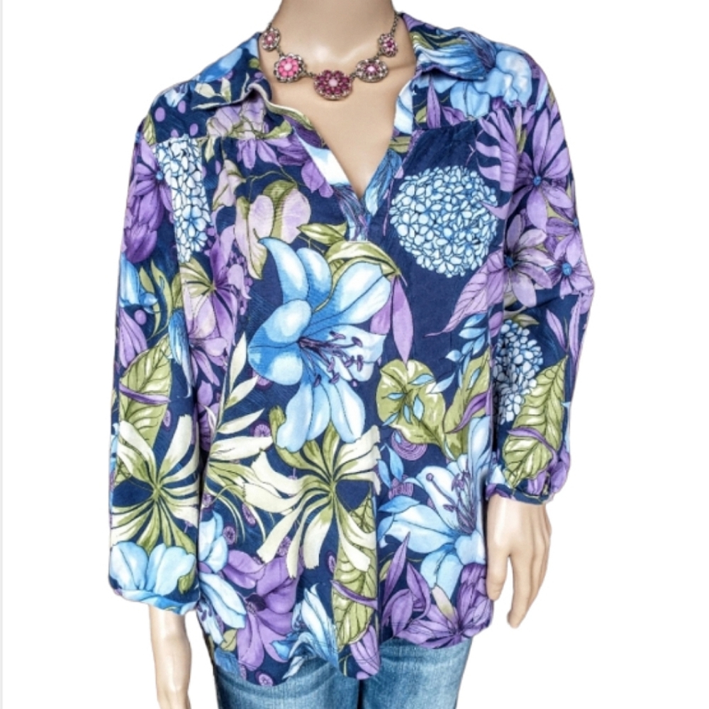 Caribbean Joe Flower Top With 3/4 Sleeves. Pick 3 ⭐ Items For $40. Put In Bundle